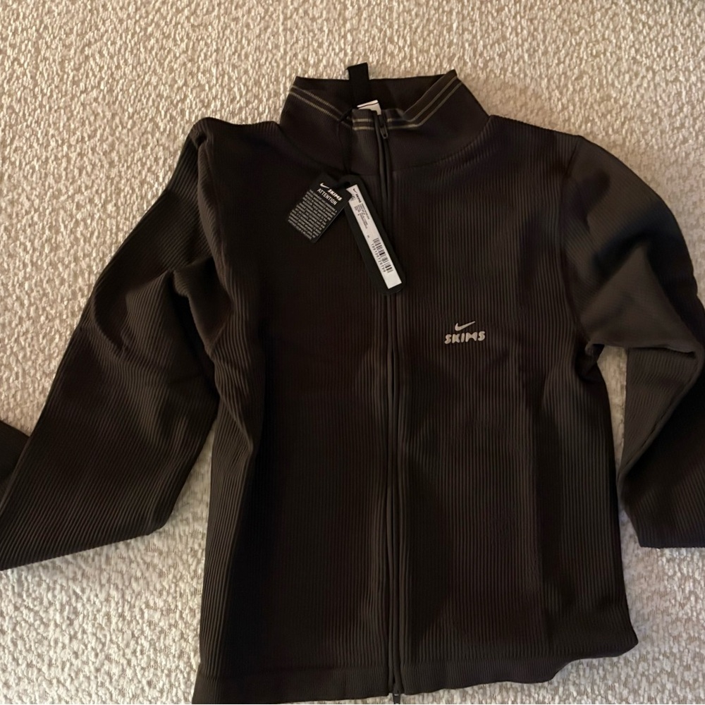 NIKExSKIMS *SOLD OUT*!!!! Cropped Zip Up